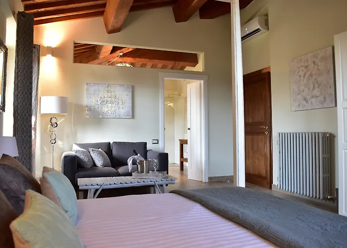 San Michele B&B 바르베리노 디 발 델사