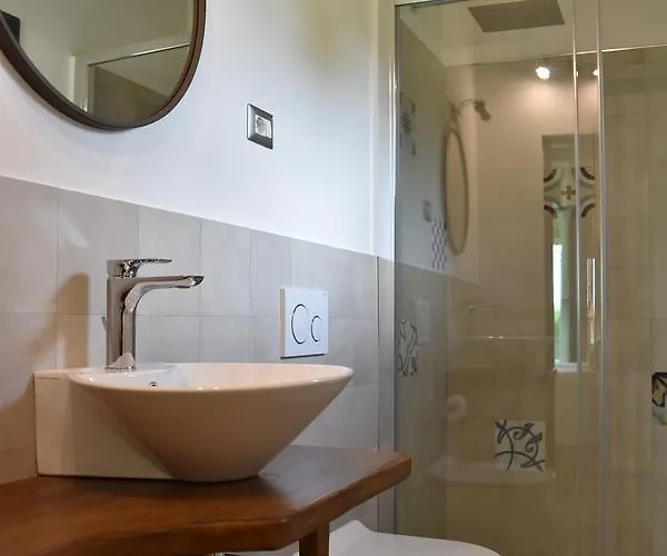 San Michele B&B 바르베리노 디 발 델사